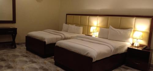 Hotel SR Lounge Multan