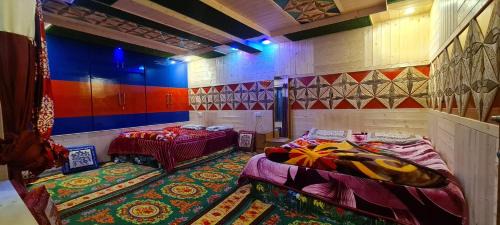 Guest House ad