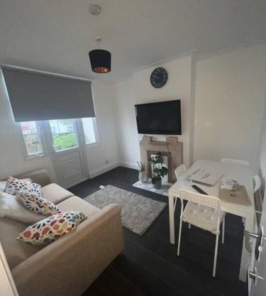 3 Bedroom house Free parking