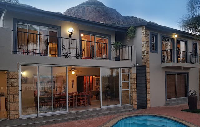 Kosmos House | Hartbeespoort dam self catering house with a view