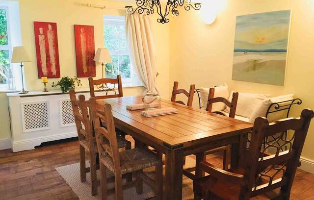 Caherdaniel Cabin | Old World Cosy Cottage, Ring of Kerry, Waterville