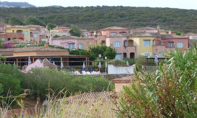 Canneddi Apartment | Nice Cottage Apartment , Only 5 min Walk To Beach