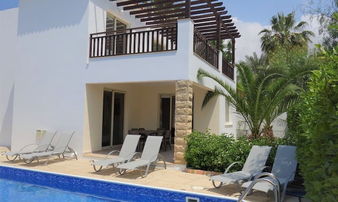 Pegeia Villa | Villa Marina V4, Walking distance to Coral Bay