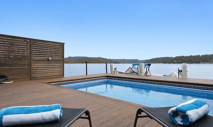 Little Wobby House | Waterfront Hawkesbury River , Wobby Beach House