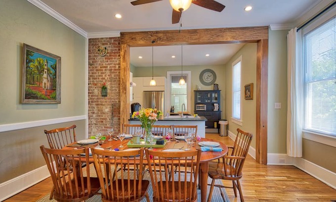 West Side Historic District House | Bramley House-Lovingly Restored-Walk to Downtown