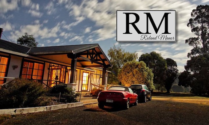 Promised Land Apartment | Roland Manor - a unit with a view
