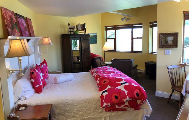 Langley Bed & Breakfast | Sunrise Cottage In Langley