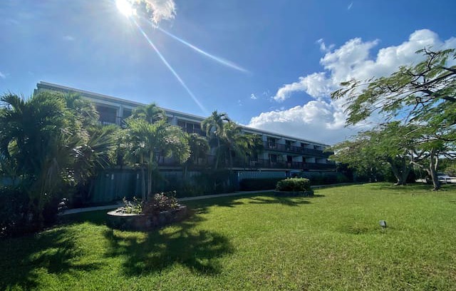 Red Hook Apartment | Sapphire House 302 - Fabulous vacation hub, 2 min. walk to Sapphire Beach!