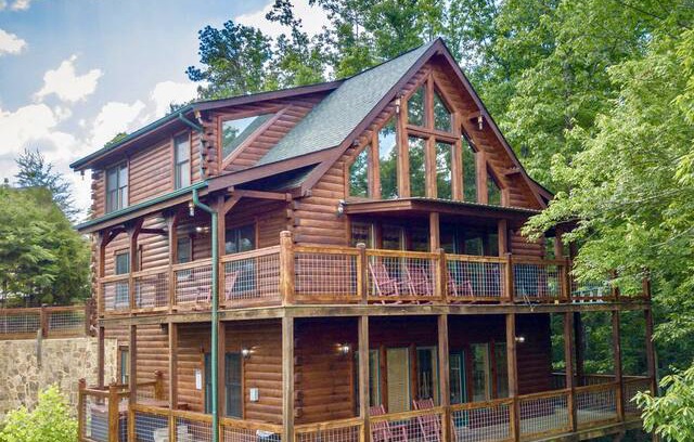 Gatlinburg - Pigeon Forge Cabin | Panoramic Paradise~CLEAN!~Amazing Views~Game Room