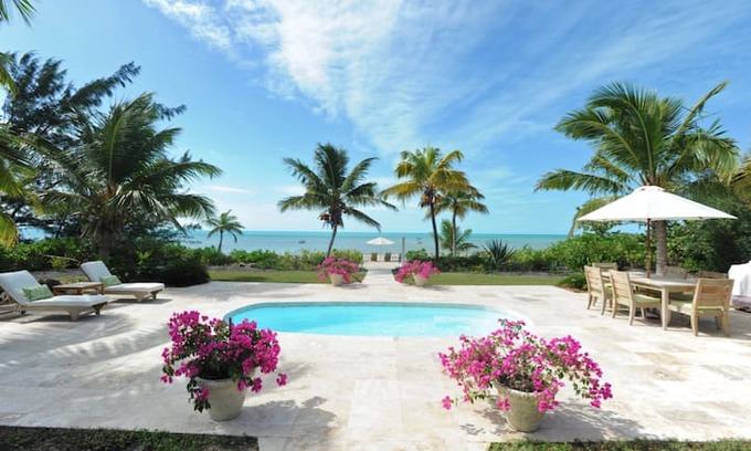 Morris Settlement Villa | Whymms Villas "On-A-Whymm" luxury - pool and boat