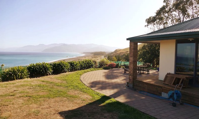 Kaikoura House | Limrock, Kaikoura Home with a View