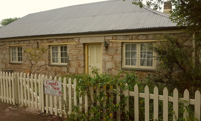 Ross House | Cupid's Nest (1830)