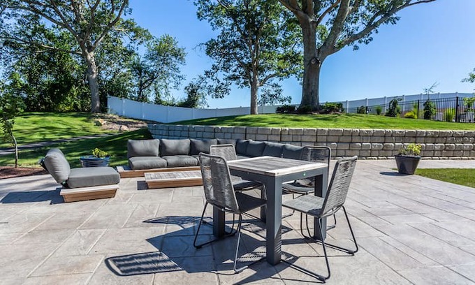 Plymouth Apartment | Pointe 1620, A Boutique South Shore Community