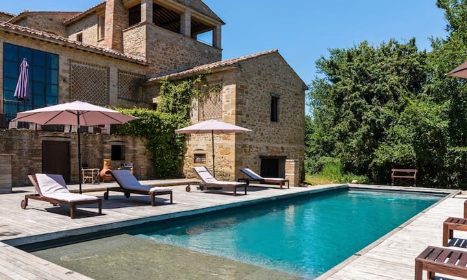 Anghiari House | Rustic Apartment in Anghiari with Private Terrace
