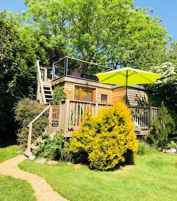 Tenby Cabin | Island View Cabin - Tenby - Romantic cabin for 2.