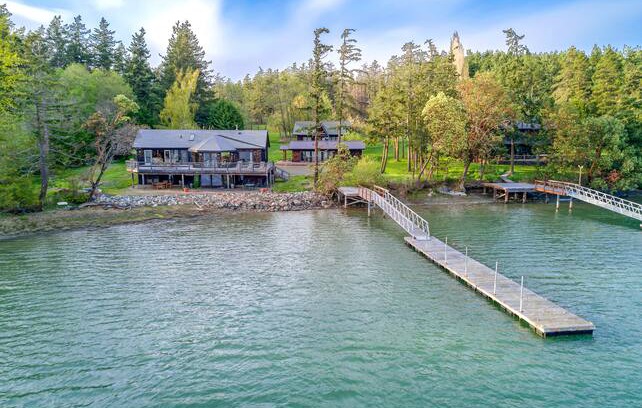 Friday Harbor House | Newly Listed! Incredible Waterfront Paradise with Game Room! (Bakker's Acres)