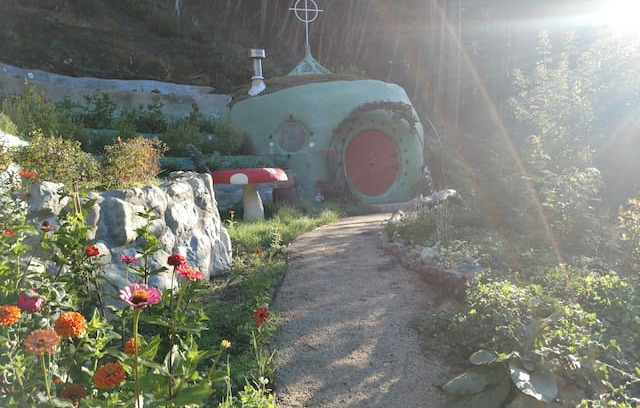 Gasquet House | Magic Underground Hobbit Hole @MMV Ecovillage