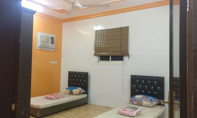 Arar Apartment | شقق مفروشه غرفتين وصاله ..عوايل فقط