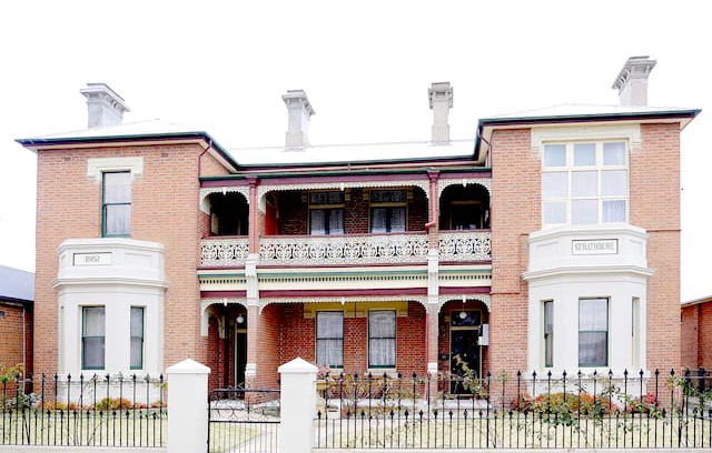 Bathurst House | Strathmore Manor