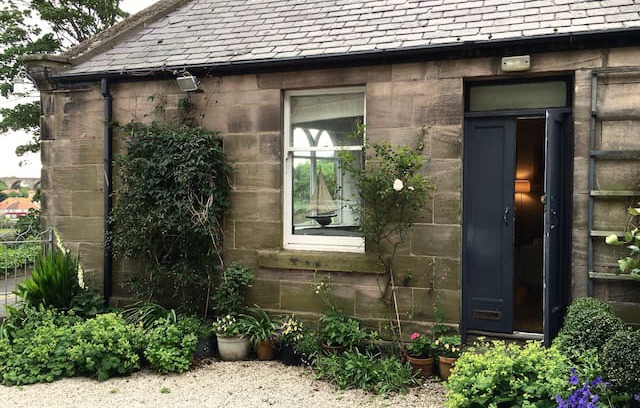 Berwick-upon-Tweed Cabin | Bankhill Cottage overlooking the Tweed at Berwick