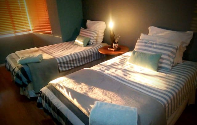Middelburg House | Tranquil room next to Klein Olifants river