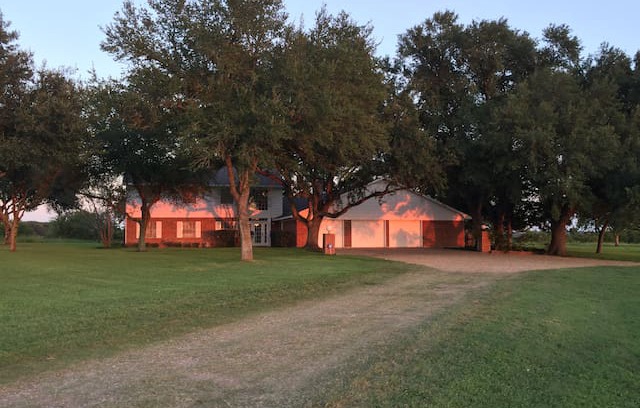 Brenham House | Lazy Acres Farm Getaway