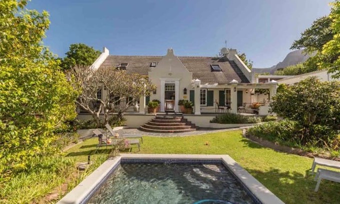Newlands House | Beautiful Cape Dutch House in Leafy Newlands
