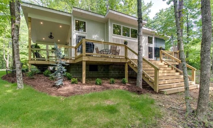 Smithville House | Tiny Cabin on Center Hill Lake