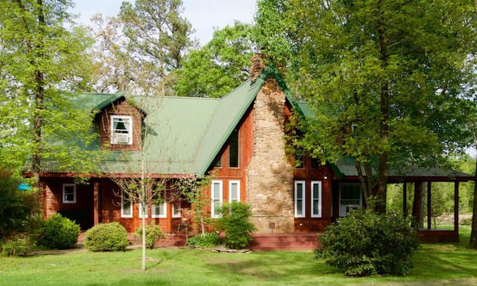 Broken Bow Cabin | Dancing Daisy Lodge