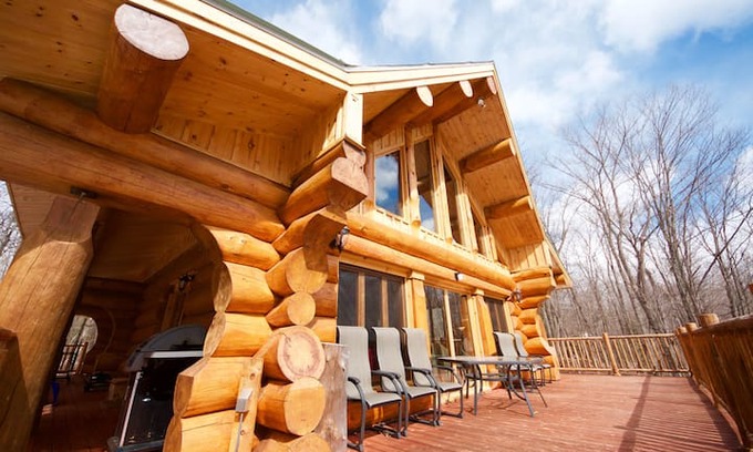 Greater Madawaska House | Crestview Chalet - Calabogie