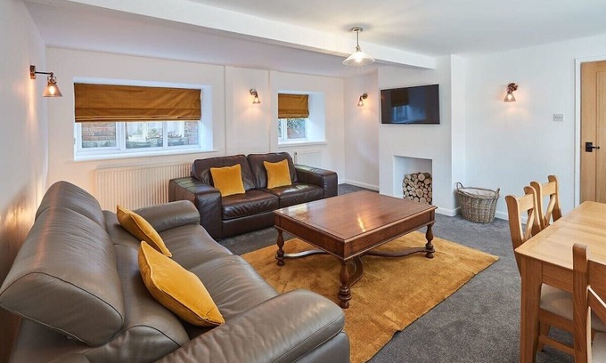 Sewerby House | Host & Stay | Low Barn Cottage