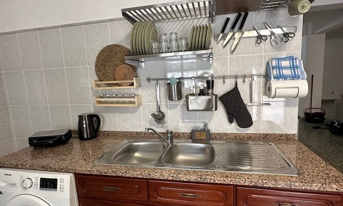 Seixal House | Charming 3-Bed Studio in Arrentela