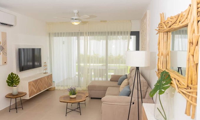 El Cortecito Apartment | ★★Luxury Apartment 2 BR/2 Bath Steps from Ocean★★