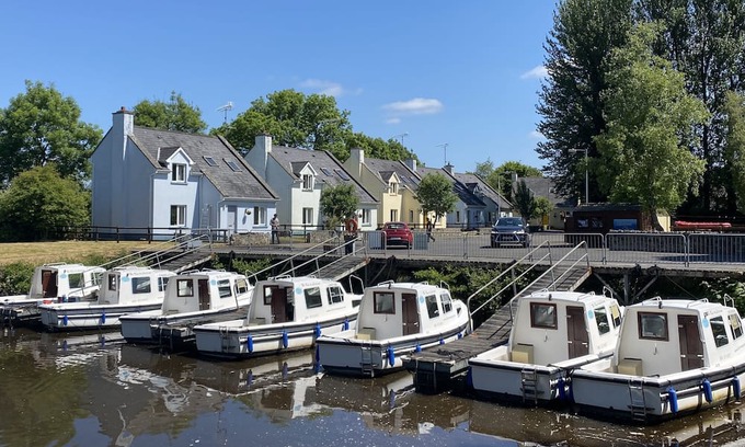 Carrick-on-Shannon Cottage | Leitrim Quay - Riverside Cottage No 8
