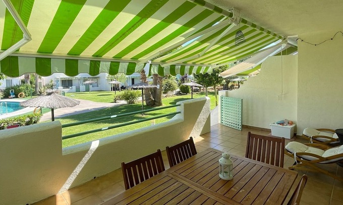 El Portil House | Casa Adosada Cerca de la Playa en Urbanización Agradable con Piscina, Pista de