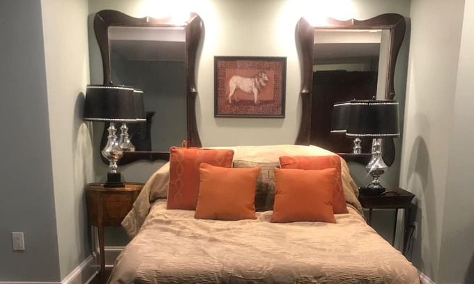 Parker Ford Apartment | Ideal location for professional/traveler