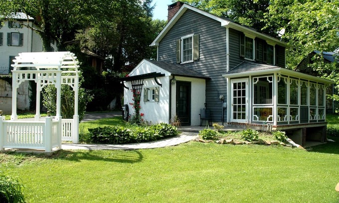 Phoenixville Cottage | Cottage on Historic Gentleman's Farm