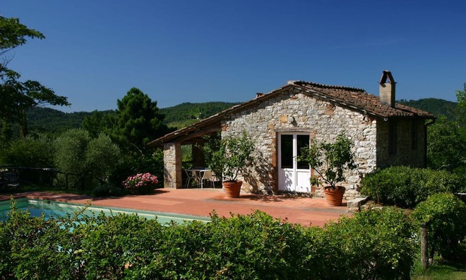 Pescaglia Cottage | Tuscan house in idyllic scenic tranquility in hills between Lucca and sea WiFi