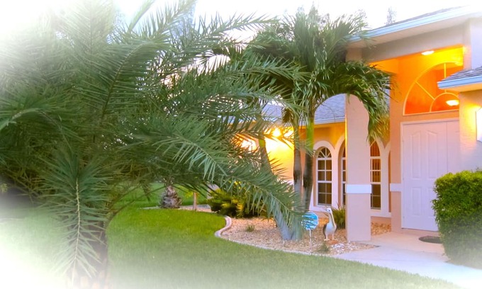 Pelican House | VILLA SUNSET KISS SW DREAMLESS BEAUTIFUL ON CHANNEL CROSSING WITH SEA ACCESS *****