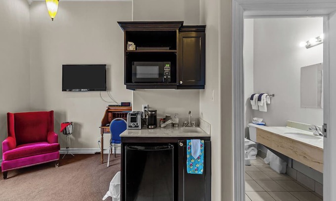 Bay Roberts Hotel | Bayview Inn