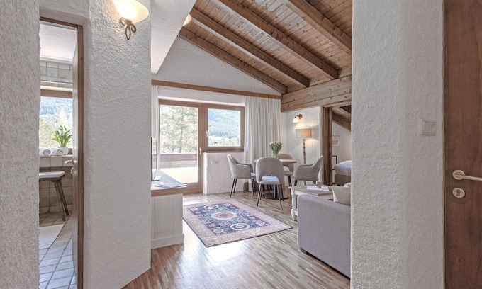 Reith bei Seefeld Apartment | Vacation apartment directly on the lake, 2-room apartment SEEBLICK in Haus Wildsee