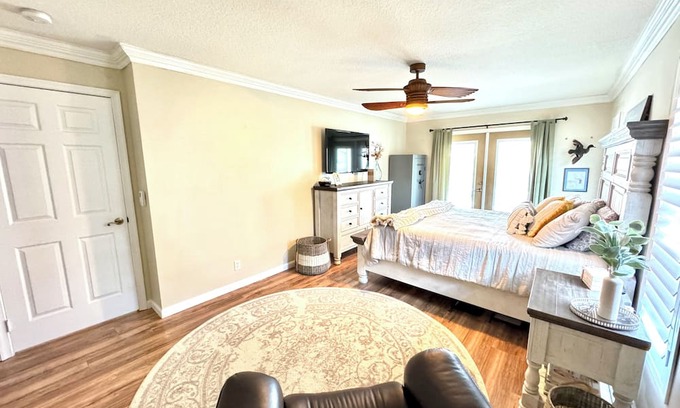 Jupiter Farms House | Charming 3-bedroom house with POOL and WiFi in Jupiter