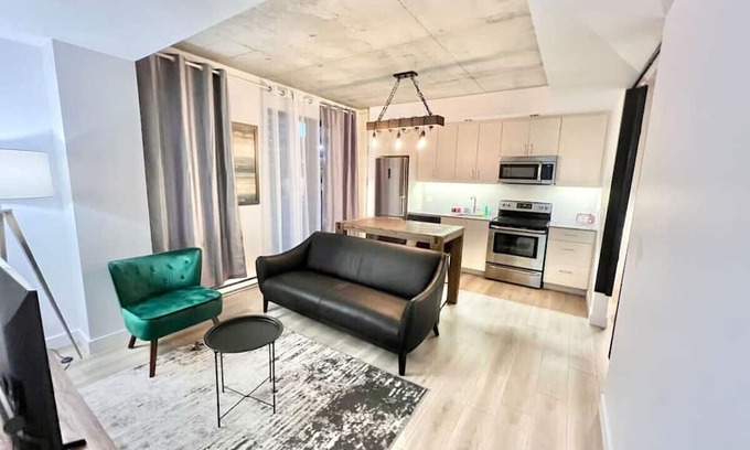 Cite Multimedia Apartment | Pretty studio in Old Port Montreal with charming decor and a fantastic location.