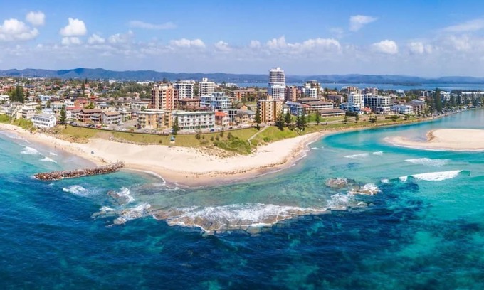 Forresters Beach House | Beachside Bliss Forresters Beach