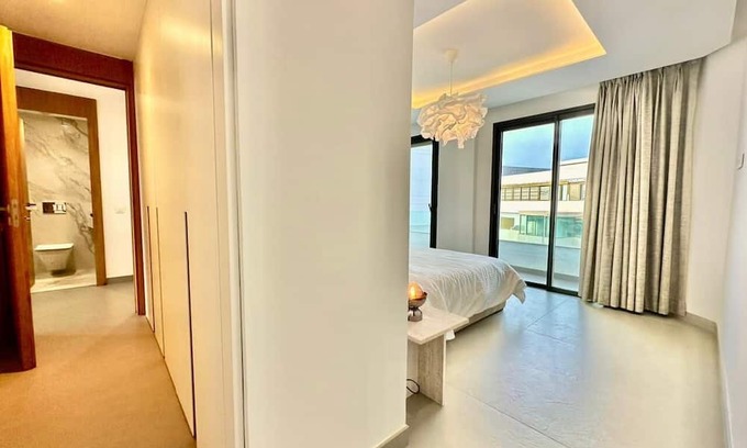 Boulevard de la Corniche Apartment | Luxury 2-bedroom apartment with WiFi, AC with Amazing View