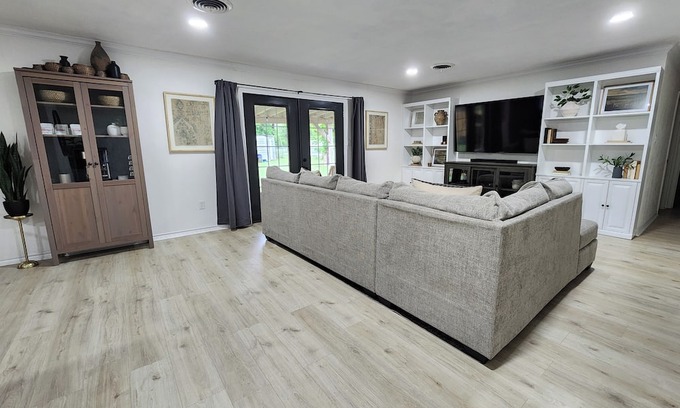 Bryan House | 4-bedroom house, centrally located in Bryan, TX minutes away from Downtown & A&M