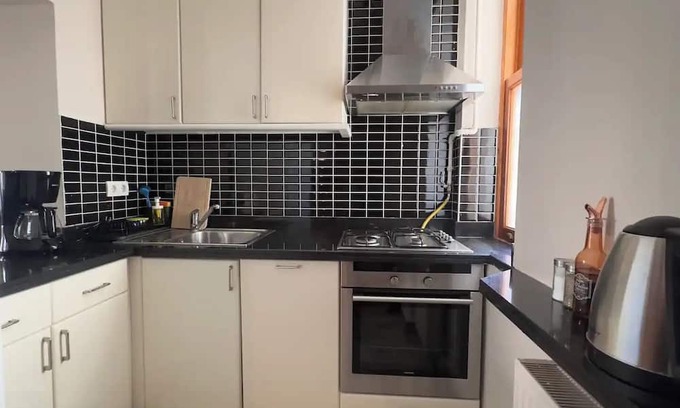 Sisli Apartment | 2Br /2Ba 3rd floor of Historical Building, Galata