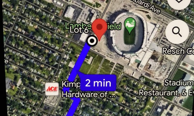 Ashwaubenon RV Rental | Driveway 3 Blocks from Lambeau Field: RV Friendly for NFL Draft
