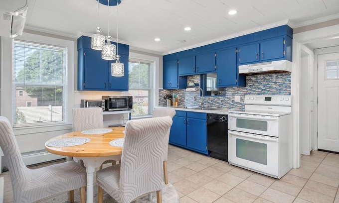 Sagamore House | Pool and Playground in Sagamore Ma