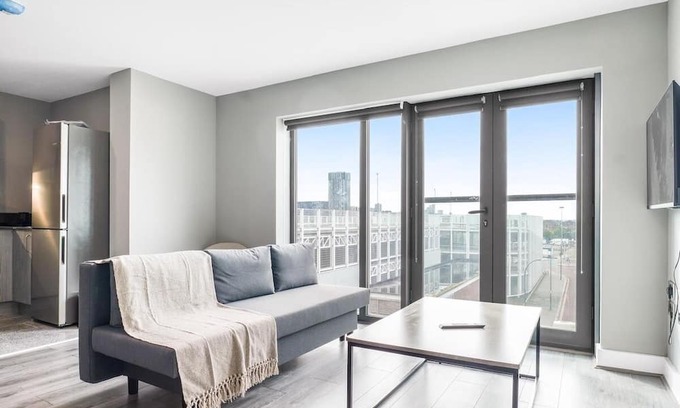 Baltic Triangle Apartment | Amazing Location*2 Bed Apartment*Sleep 4*M&S Arena